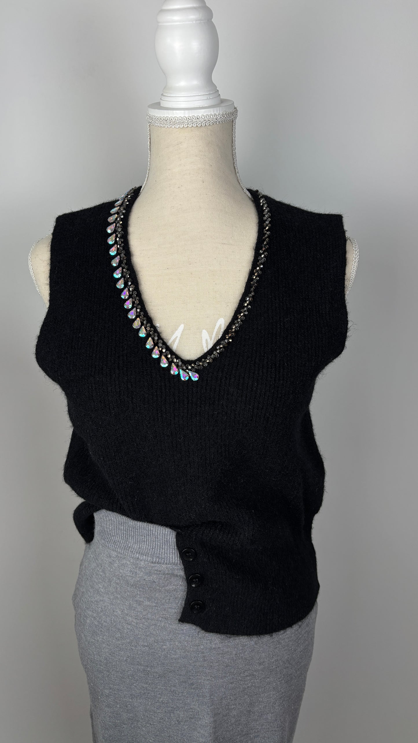 Chaleco punto joya negro