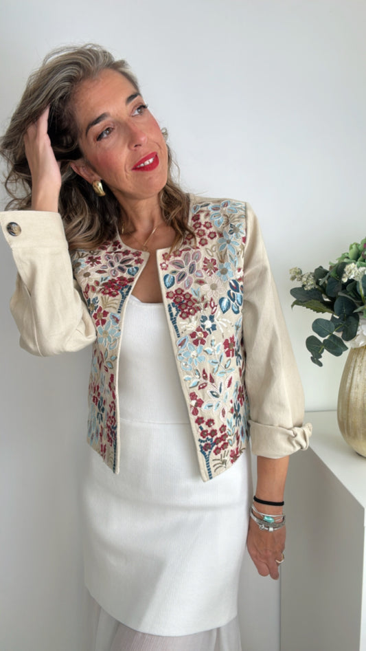 Chaqueta bordada Beige claro