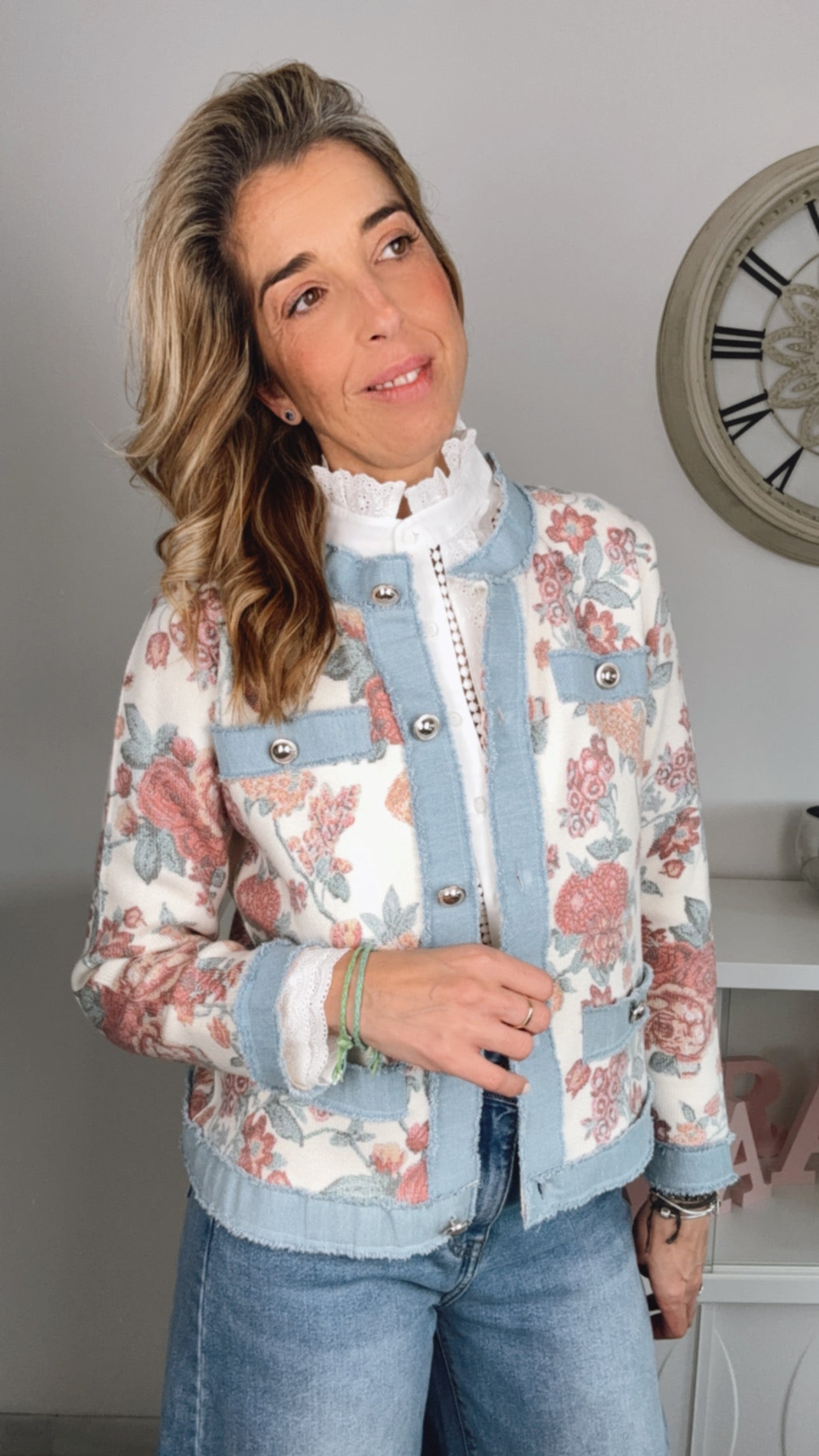 Chaqueta punto flores