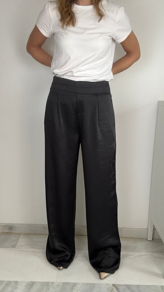 Pantalón negro recto