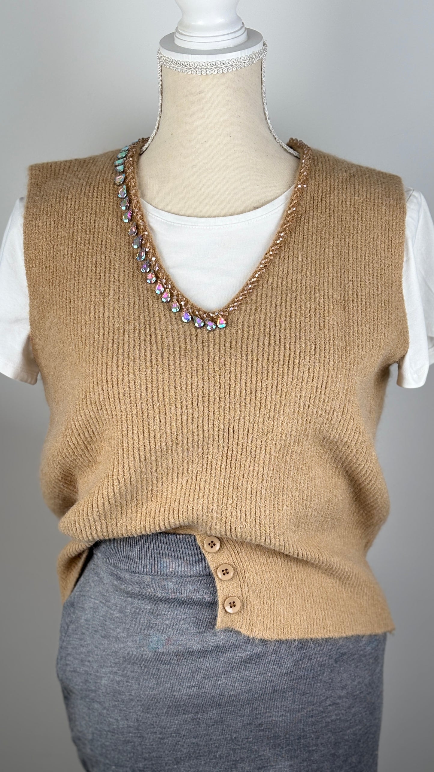 Chaleco punto joya marrón