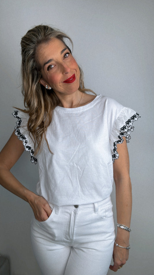 Camiseta manga corta volante negro