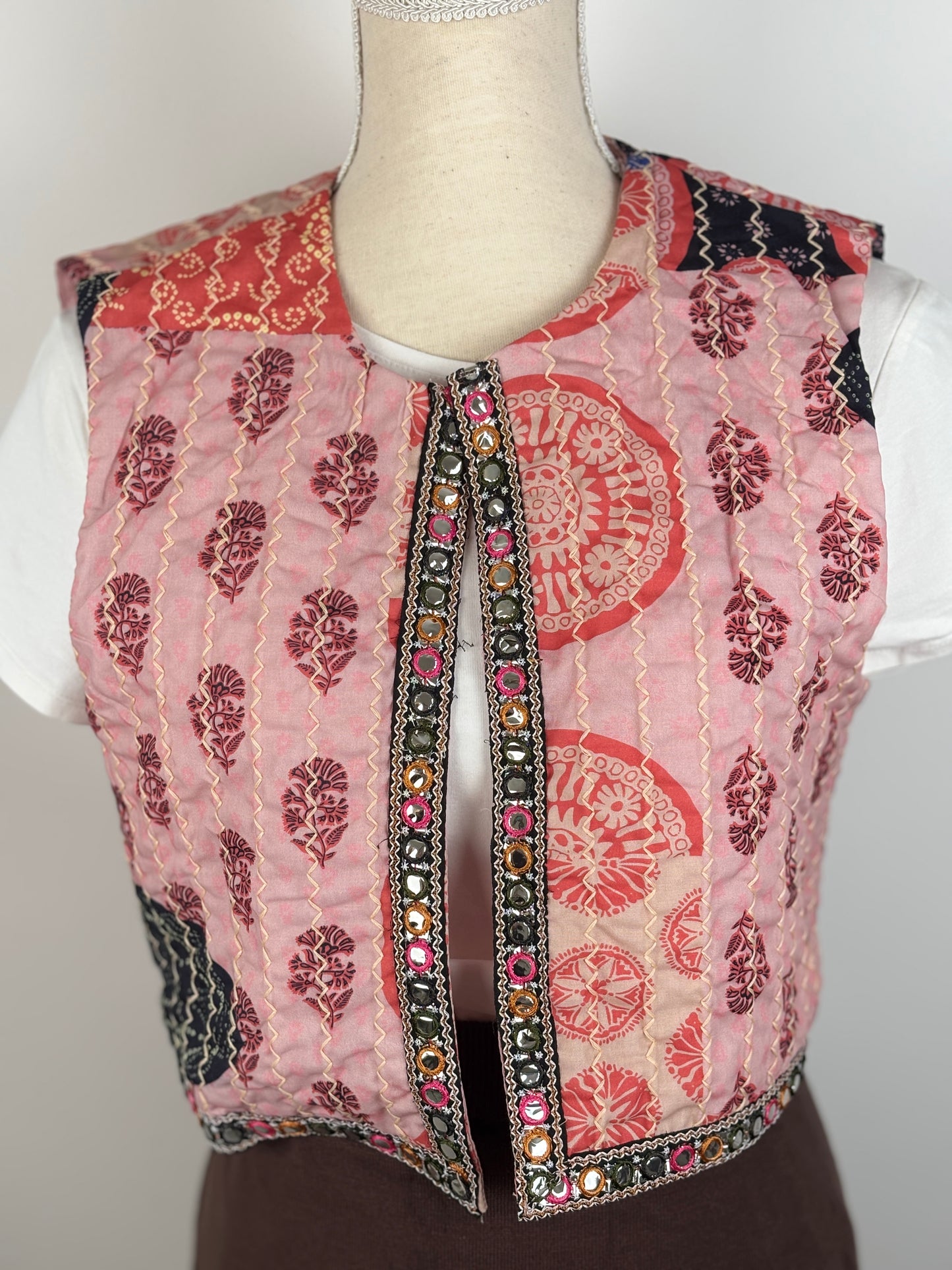 Chaleco Étnico rosa