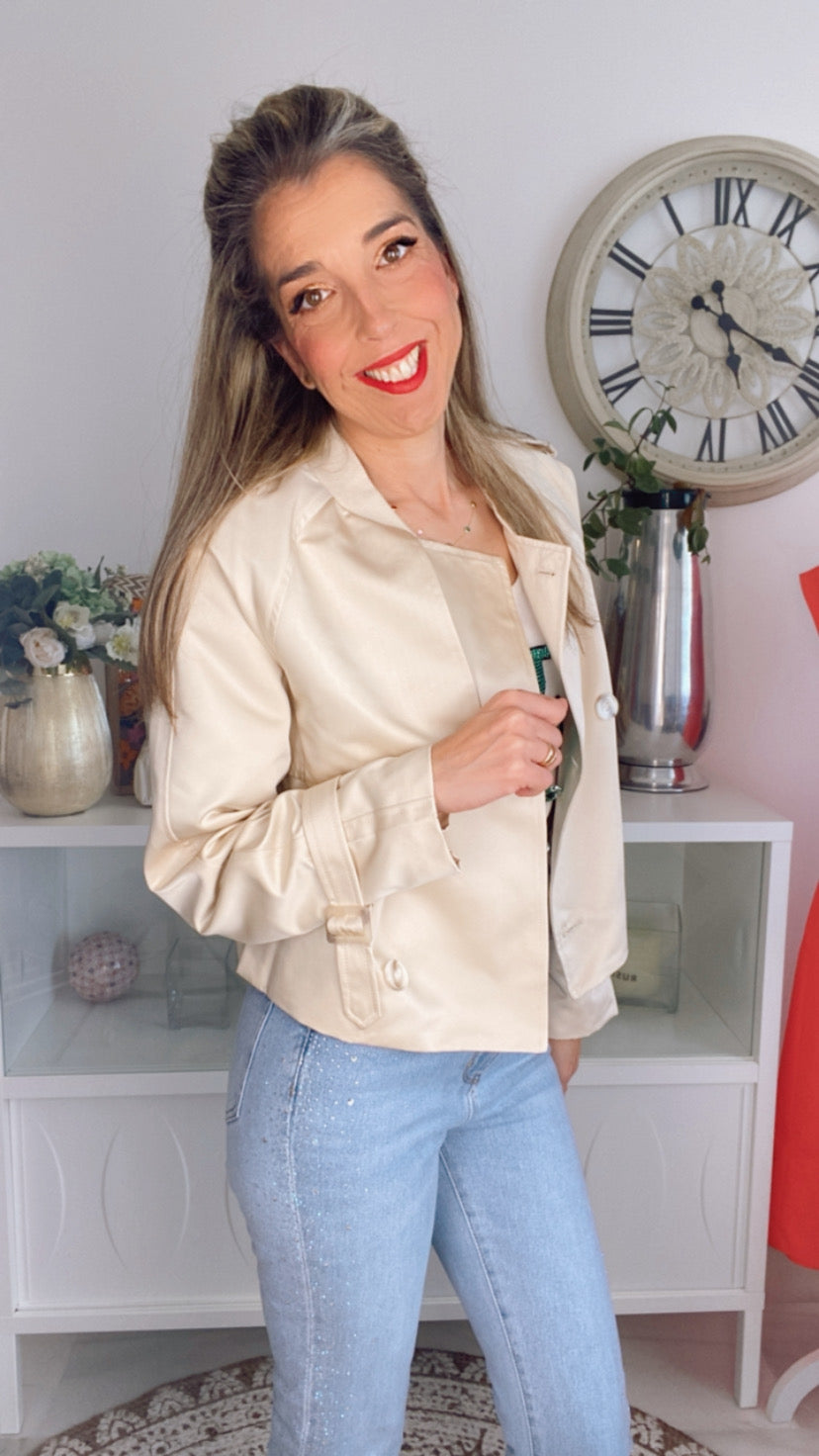 Gabardina corta Champagne