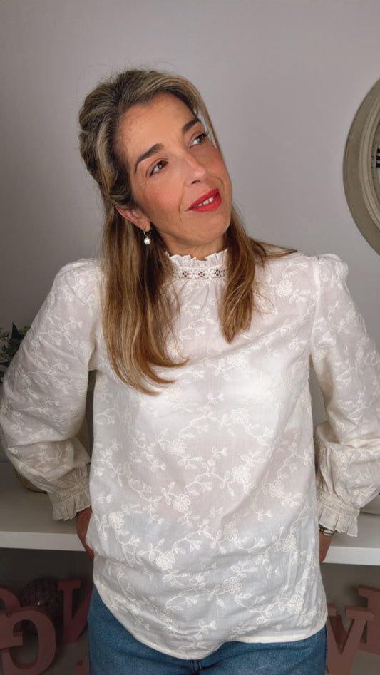 Blusa bordada blanco Roto