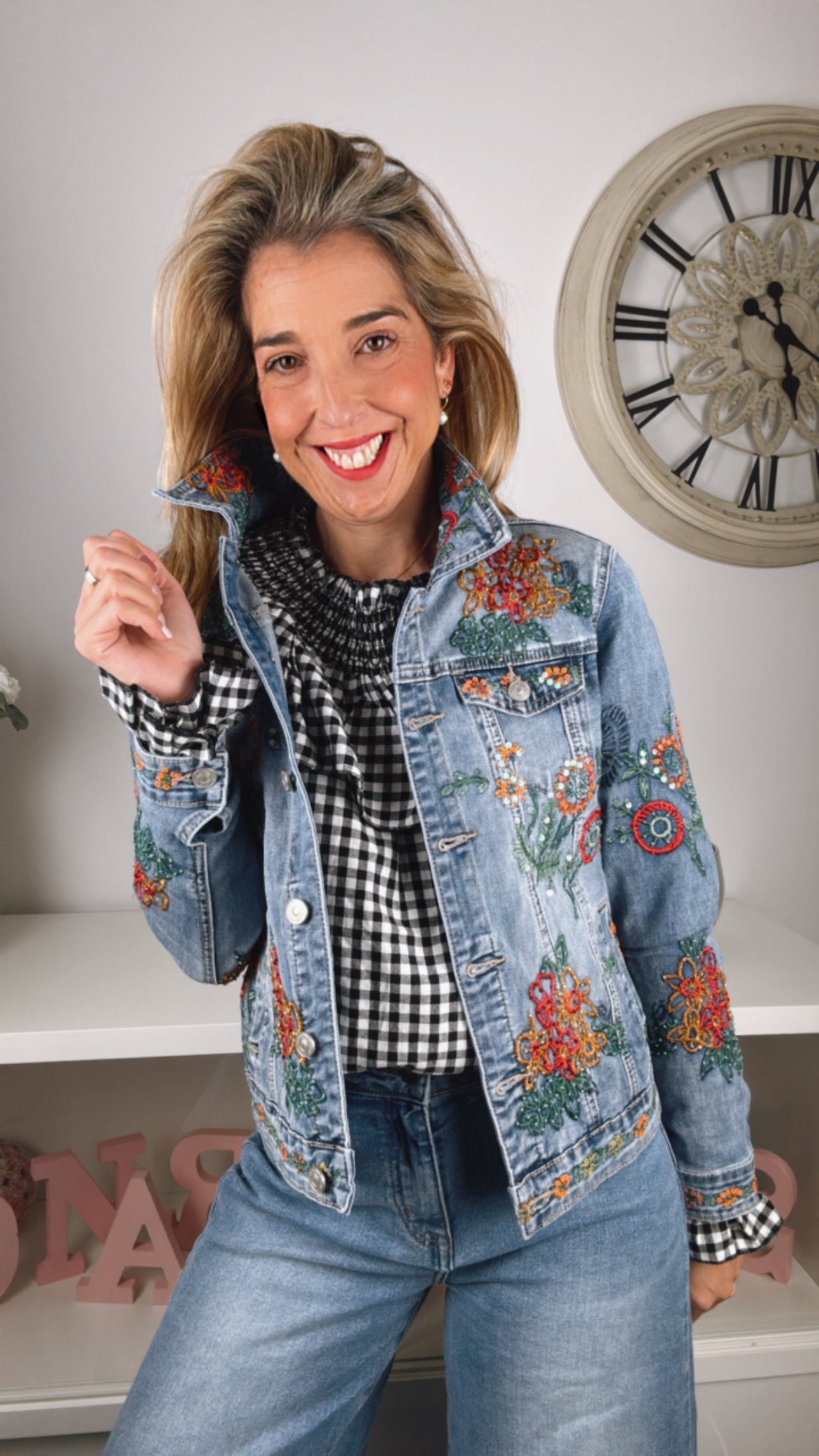 Chaqueta vaquera bordada