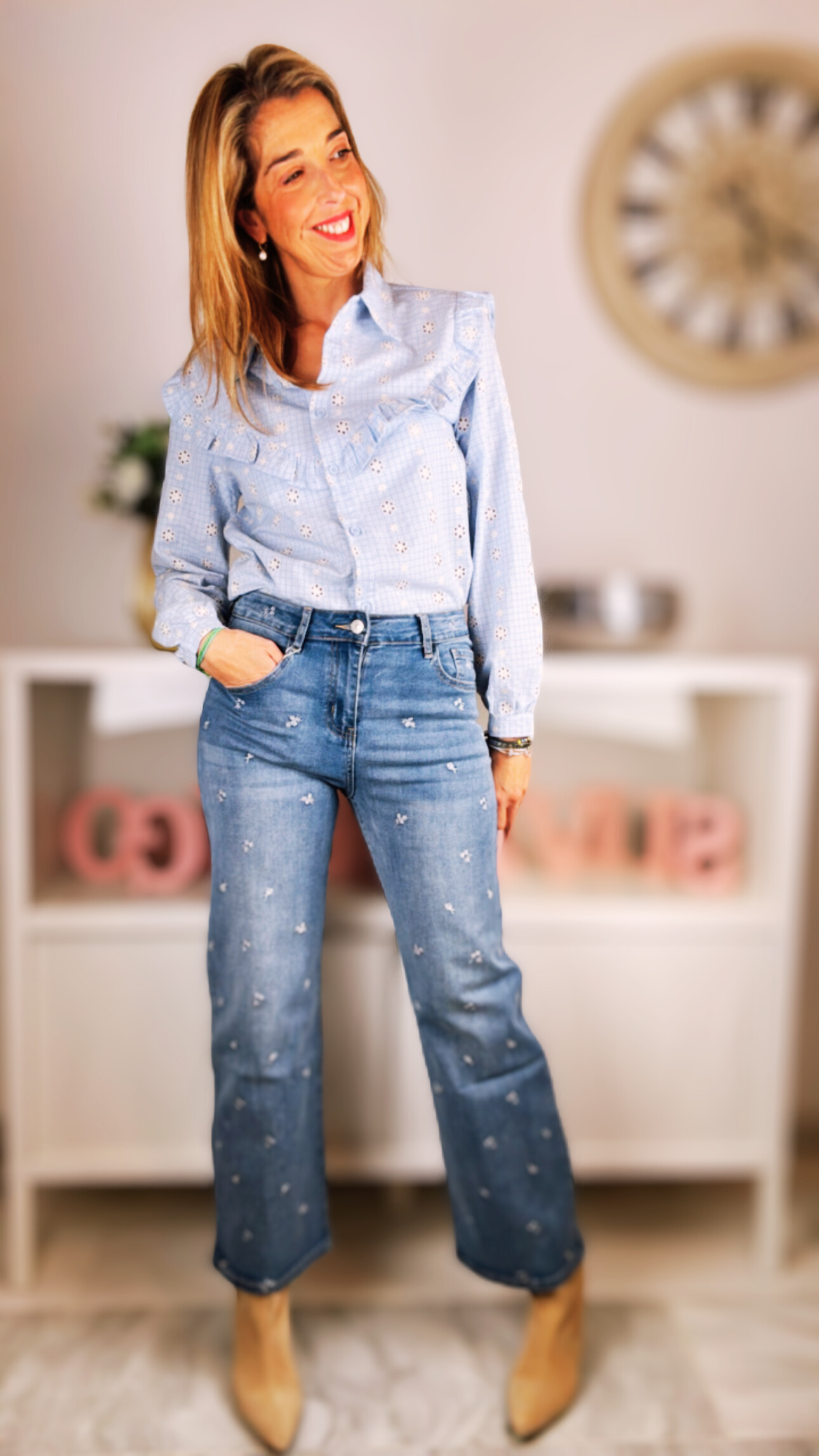 Camisa azul volante