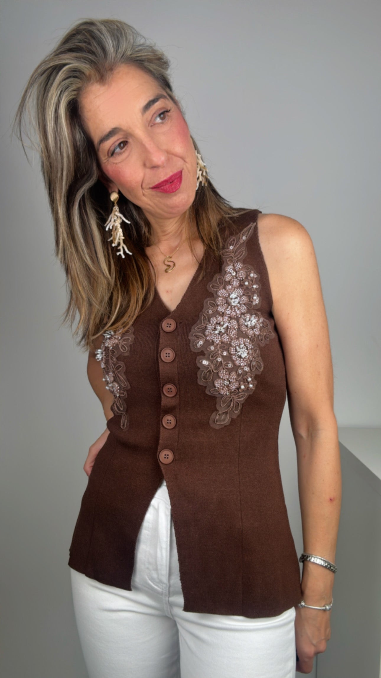 Chaleco chocolate Armonía