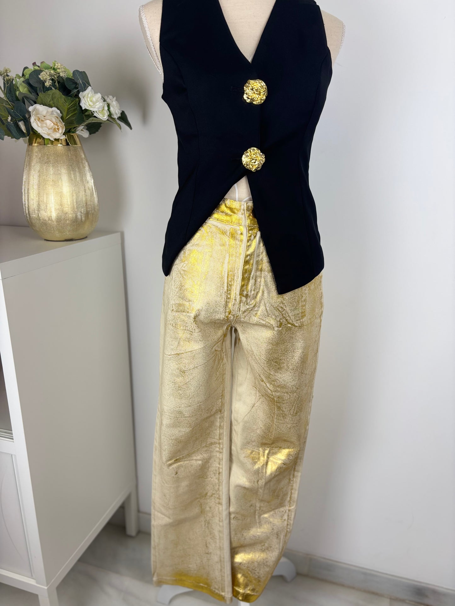 Pantalón dorado