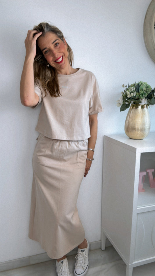 Conjunto falda y top beige