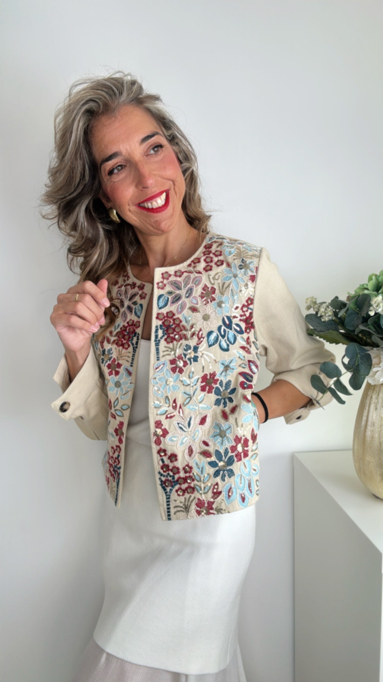 Chaqueta bordada Beige claro