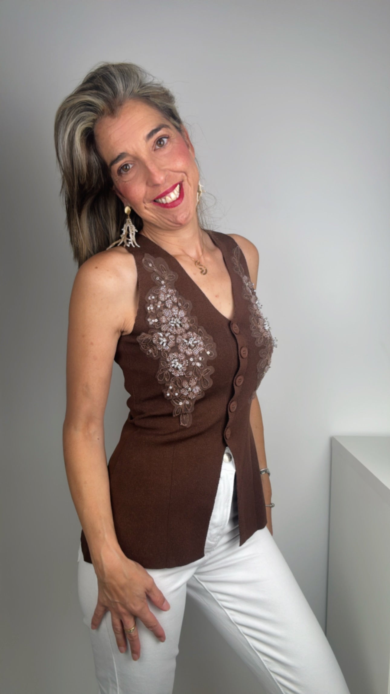 Chaleco chocolate Armonía