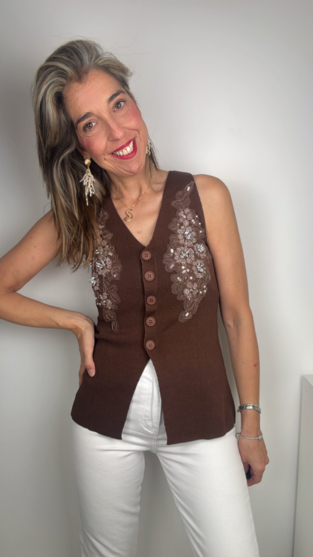 Chaleco chocolate Armonía